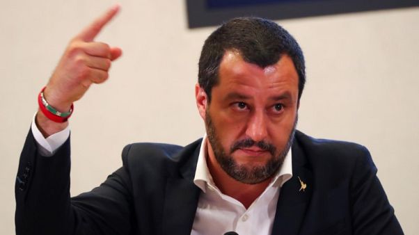 إيطاليا تدعو لإنهاء حظر الأسلحة على ليبيا لمساعدتها في مواجهة الهجرة إيطاليا تدعو لإنهاء حظر الأسلحة على ليبيا لمساعدتها في مواجهة الهجرة