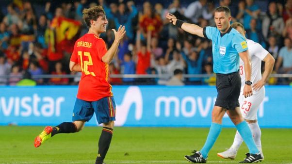 ريال مدريد يتعاقد مع المدافع الإسباني أودريوزولا لمدة ستة مواسم ريال مدريد يتعاقد مع المدافع الإسباني أودريوزولا لمدة ستة مواسم