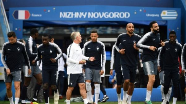 Mondial-2018: Uruguay-France, quart Celeste, pour regarder vers les étoiles Mondial-2018: Uruguay-France, quart Celeste, pour regarder vers les étoiles