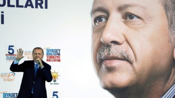 Turquie: mandats d'arrêt contre 346 militaires pour liens présumés avec le putsch Turquie: mandats d'arrêt contre 346 militaires pour liens présumés avec le putsch