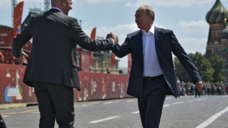 Mondial-2018: "Nous sommes tous tombés amoureux de la Russie", assure Infantino