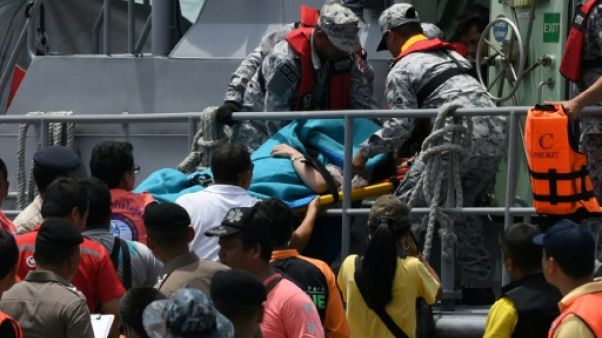 Naufrage en Thaïlande: 37 morts retrouvés, 18 disparus Naufrage en Thaïlande: 37 morts retrouvés, 18 disparus