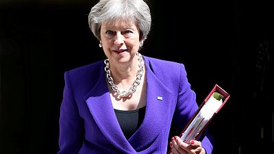 رئيسة وزراء بريطانيا تتوصل لإتفاق مع مجلس الوزراء بشأن إستراتيجية بريكست