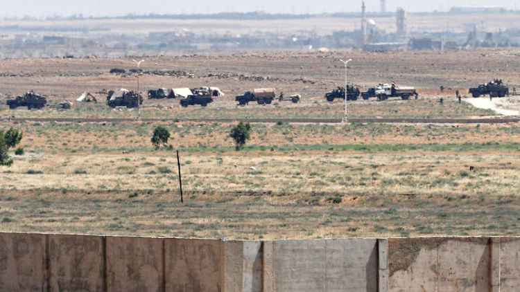 الأمم المتحدة: نازحون سوريون يغادرون منطقة قرب معبر حدودي مع الأردن