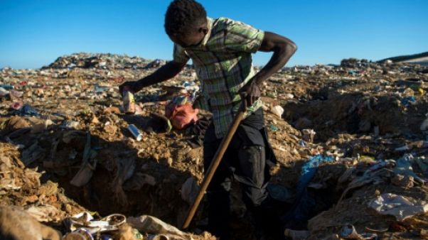 Au Maroc, des migrants survivent dans une décharge en rêvant d'Europe Au Maroc, des migrants survivent dans une décharge en rêvant d'Europe
