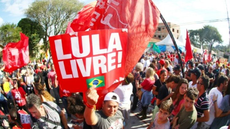 Brésil: une cour d'appel ordonne la libération de l'ex-président Lula