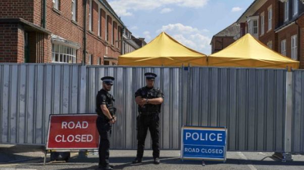 Royaume-Uni: décès de la Britannique contaminée au Novitchok à Salisbury Royaume-Uni: décès de la Britannique contaminée au Novitchok à Salisbury