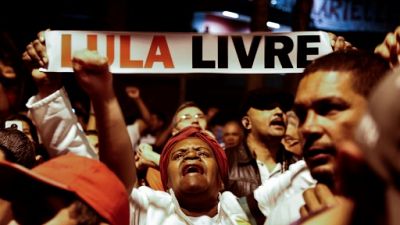 Brésil: Lula reste en prison, mais revient sous les feux des projecteurs Brésil: Lula reste en prison, mais revient sous les feux des projecteurs