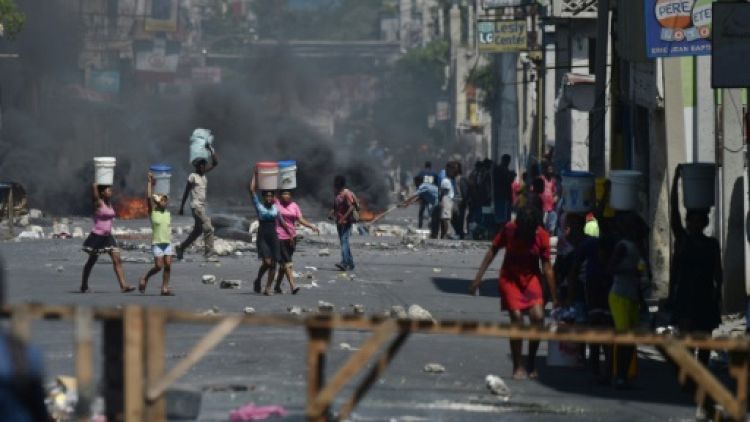 Haïti: gérer la pénurie dans la capitale après trois jours de violence