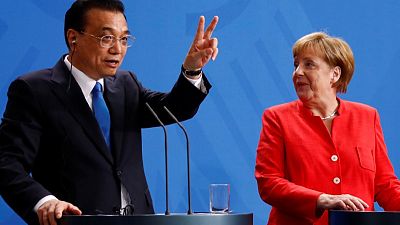 ألمانيا والصين توقعان اتفاقات بمليارات الدولارات وتتعهدان بالحفاظ على التجارة الحرة