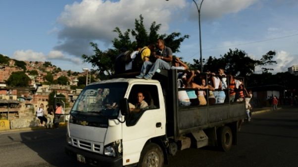 Venezuela: les "fourrières", dangereuse réponse au chaos dans les transports Venezuela: les "fourrières", dangereuse réponse au chaos dans les transports