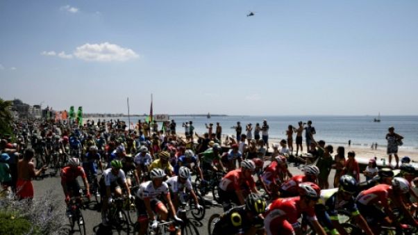 Tour de France: à l'assaut de la plus longue ligne droite Tour de France: à l'assaut de la plus longue ligne droite