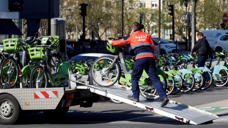 Bike-share schemes battle for Paris turf, but it's not all free-wheeling