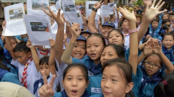 L'entraîneur des jeunes footballeurs rescapés de Thaïlande, héros apatride L'entraîneur des jeunes footballeurs rescapés de Thaïlande, héros apatride
