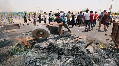 عراقيون يحتجون عند حقول نفط للمطالبة بوظائف وخدمات أساسية