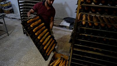 ارتفاع أسعار الخبز يفاقم الآلام الاقتصادية لليبيين