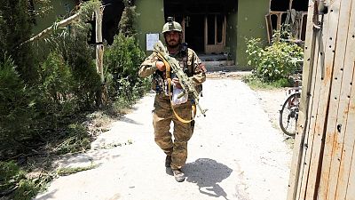 مقتل ستة مدنيين على يد القوات الأفغانية في عمليات برية وجوية