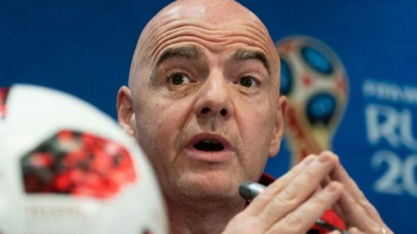 Fifa: l'assistance vidéo à l'arbitrage "rend le football plus honnête, plus transparent" pour Infantino Fifa: l'assistance vidéo à l'arbitrage "rend le football plus honnête, plus transparent" pour Infantino