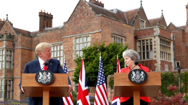 ترامب يتعهد بعقد اتفاقية تجارية مع بريطانيا بعد خروجها من الاتحاد الأوروبي