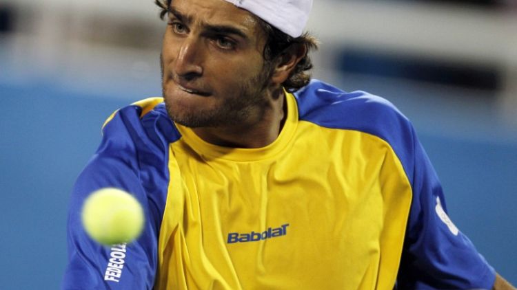 لاعب التنس الكولومبي فرح يتلقى عقوبة بسبب تغريدة عن مراهنات