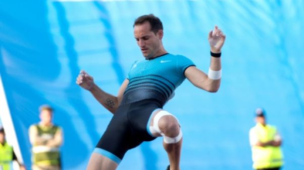 Ligue de Diamant: échec radical pour le perchiste Lavillenie (5,45) Ligue de Diamant: échec radical pour le perchiste Lavillenie (5,45)