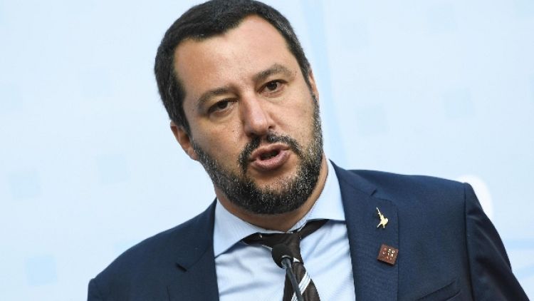 Salvini a Conte,migranti a Malta o Libia