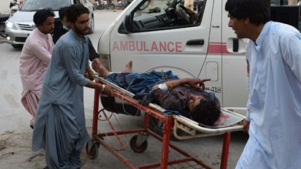 Le Pakistan en deuil après un attentat meurtrier lors d'un meeting électoral Le Pakistan en deuil après un attentat meurtrier lors d'un meeting électoral