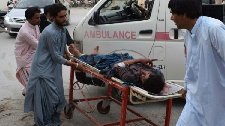 Le Pakistan en deuil après un attentat meurtrier lors d'un meeting électoral
