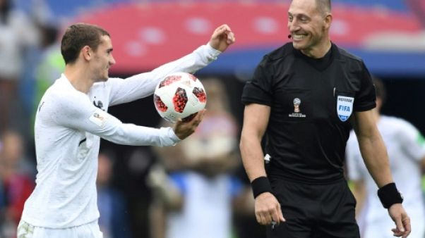 Mondial-2018: Nestor Pitana, figurant au ciné, premier rôle au sifflet Mondial-2018: Nestor Pitana, figurant au ciné, premier rôle au sifflet