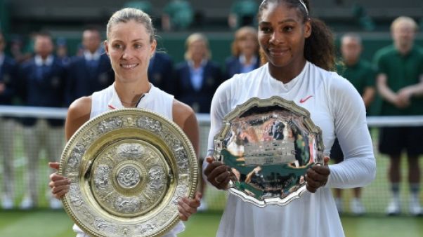 Angelique Kerber titrée pour la 1re fois à Wimbledon en dominant Serena Williams Angelique Kerber titrée pour la 1re fois à Wimbledon en dominant Serena Williams