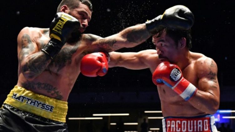 Boxe: le Philippin Pacquiao bat Matthysse et récupère sa ceinture mondiale WBA