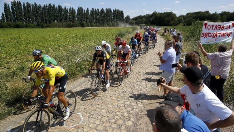 Tour: tedesco Degenkolb vince a Roubaix
