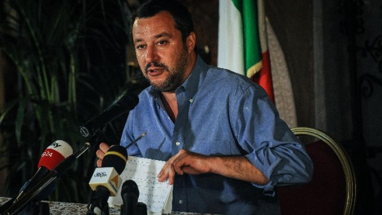 Salvini,presto a terra 16 mamme,11 bimbi