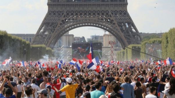 Mondial-2018: La France exulte, emportée par sa "deuxième étoile" Mondial-2018: La France exulte, emportée par sa "deuxième étoile"