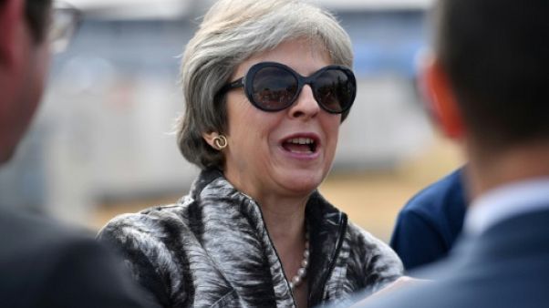 Brexit: May lâche du lest pour éviter une rébellion des eurosceptiques Brexit: May lâche du lest pour éviter une rébellion des eurosceptiques