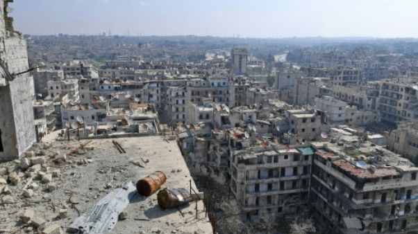 Syrie: neuf combattants pro-régime tués dans une frappe nocturne attribuée à Israël Syrie: neuf combattants pro-régime tués dans une frappe nocturne attribuée à Israël