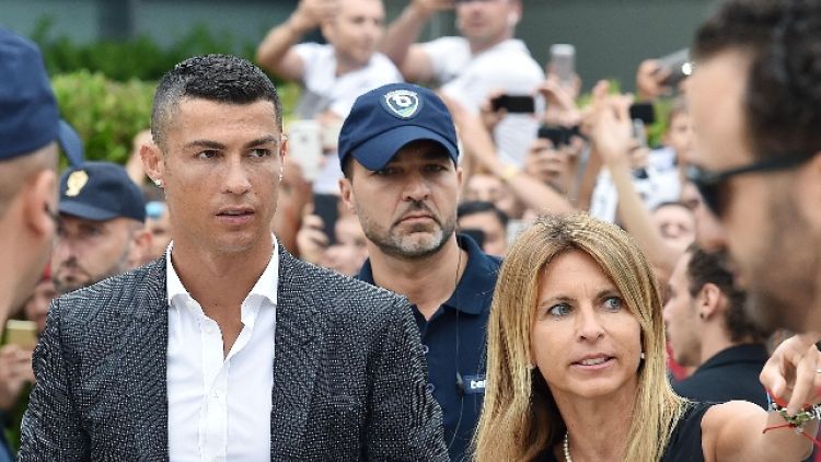 Ronaldo: tifosi verso centro sportivo
