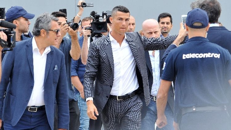 Ronaldo: "Non mi sento finito a 33 anni"