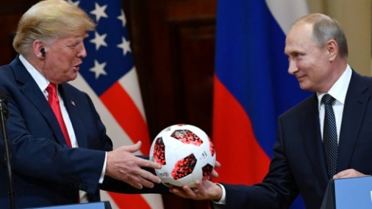 Poutine offre un ballon à Trump, très élogieux sur le Mondial