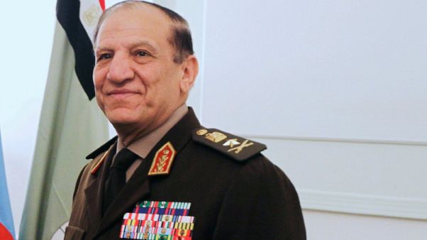 مصدران: رئيس الأركان المصري السابق عنان في حالة "حرجة" بالمستشفى مصدران: رئيس الأركان المصري السابق عنان في حالة "حرجة" بالمستشفى