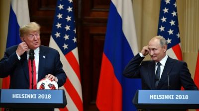 Trump conciliant avec Poutine à Helsinki, tollé à Washington Trump conciliant avec Poutine à Helsinki, tollé à Washington