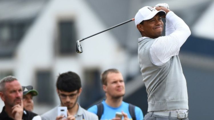 British Open: Tiger Woods se sent "un peu mieux" et "rejoue vraiment au golf"