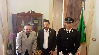 Salvini incontra agente ferito a Terni Salvini incontra agente ferito a Terni