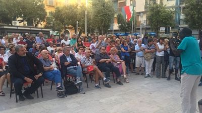 Manifestazione Cgil pro migranti a Bari