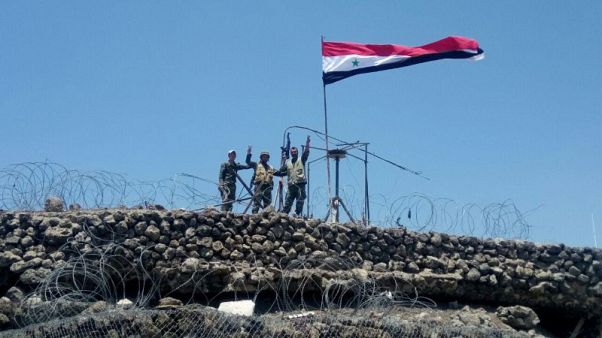 مدينة نوى بجنوب سوريا تستسلم بعد قصف للجيش مدينة نوى بجنوب سوريا تستسلم بعد قصف للجيش