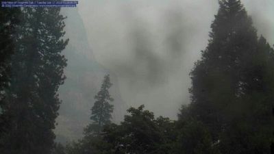 Un incendie menace le parc naturel de Yosemite en Californie Un incendie menace le parc naturel de Yosemite en Californie