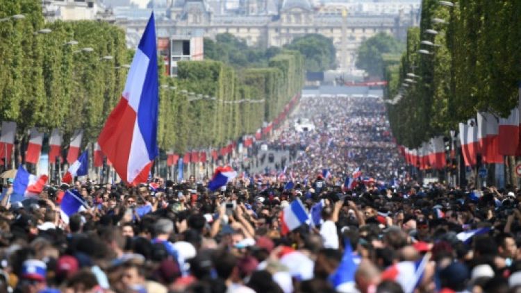 Célébration des Bleus sur les Champs-Elysées: "Nous avons tiré les leçons de 1998"