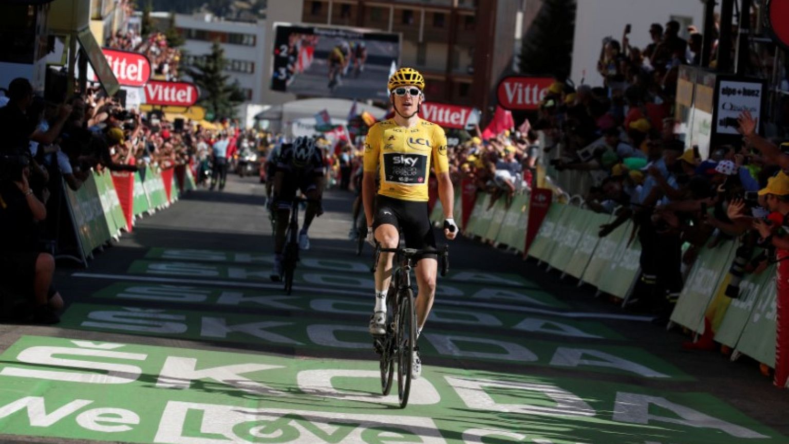 Thomas extends Tour de France lead with Alpe d'Huez win