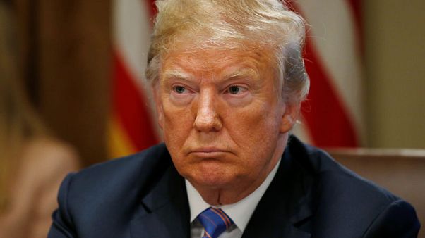 ترامب يحث إردوغان على الإفراج عن قس أمريكي محبوس في تركيا ترامب يحث إردوغان على الإفراج عن قس أمريكي محبوس في تركيا