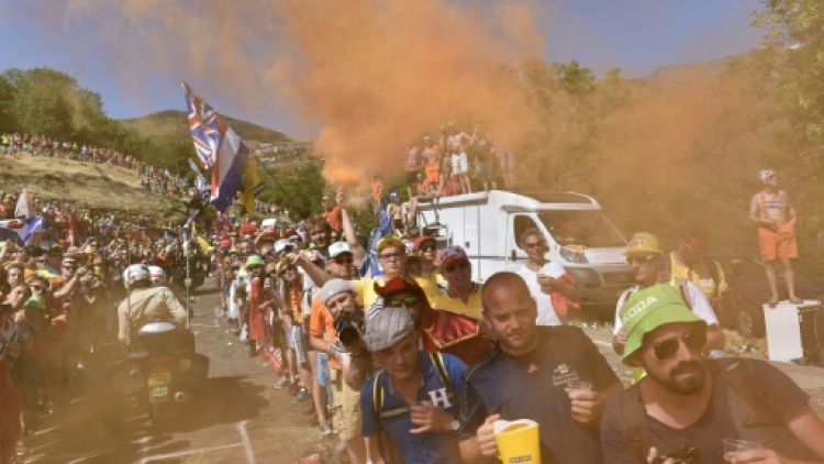 Tour de France: l'Alpe d'Huez, entre foule, ferveur et gloire